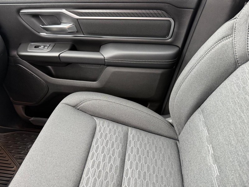 Ram 1500 Vehicle Image 13