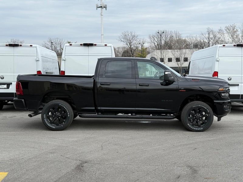 Ram 3500 Vehicle Image 02