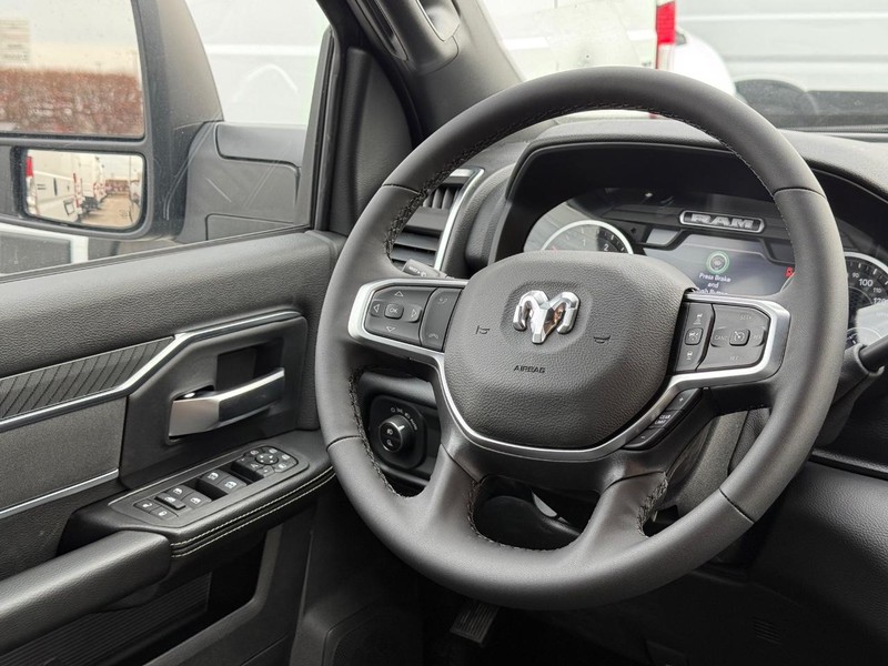 Ram 3500 Vehicle Image 06