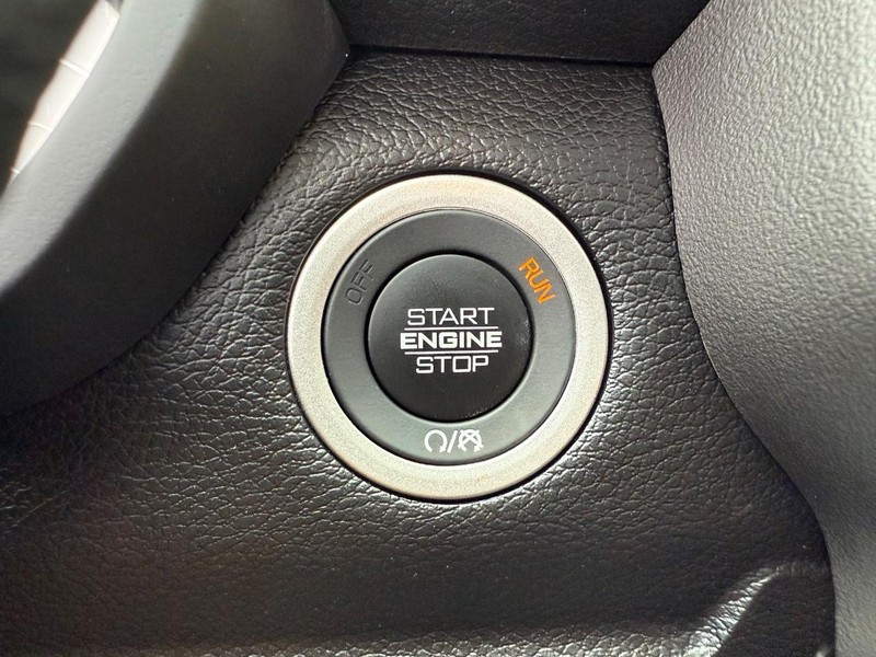 Ram 3500 Vehicle Image 09