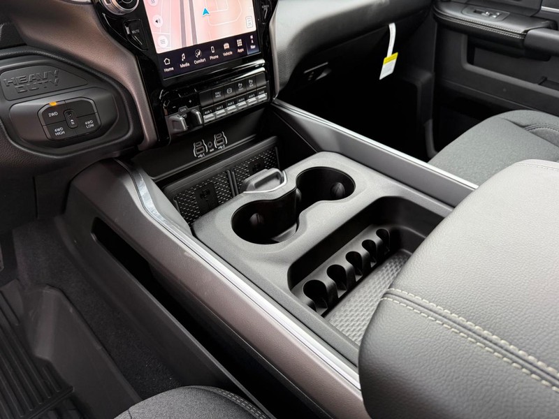 Ram 3500 Vehicle Image 12