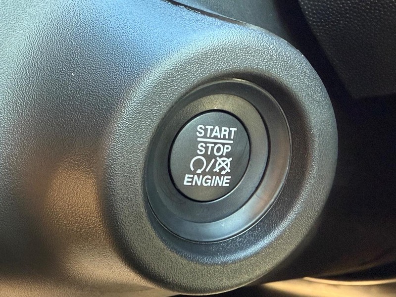 Ram ProMaster Cargo Van Vehicle Image 09