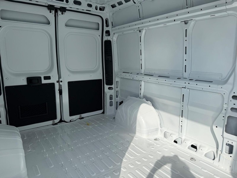 Ram ProMaster Cargo Van Vehicle Image 05