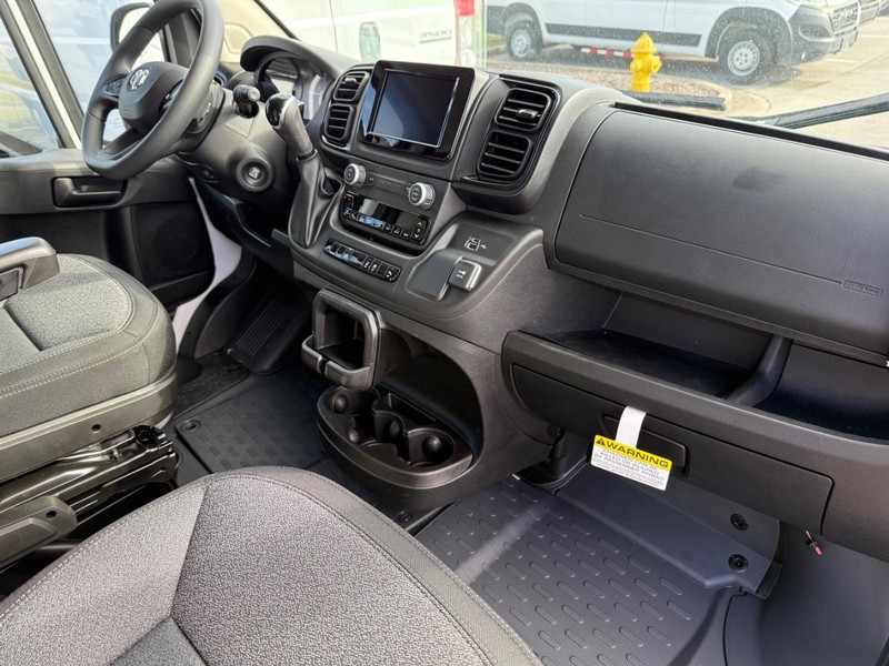 Ram ProMaster Cargo Van Vehicle Image 06