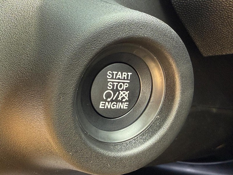 Ram ProMaster Cargo Van Vehicle Image 09