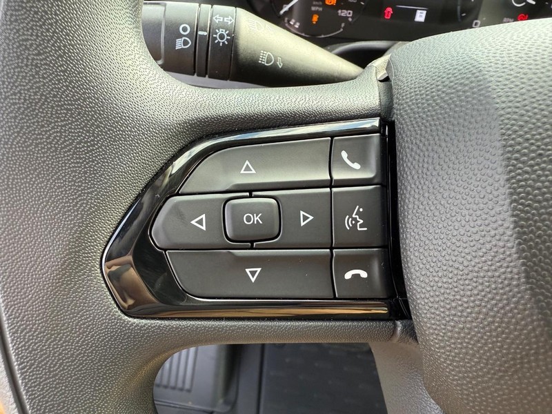 Ram ProMaster Cargo Van Vehicle Image 07