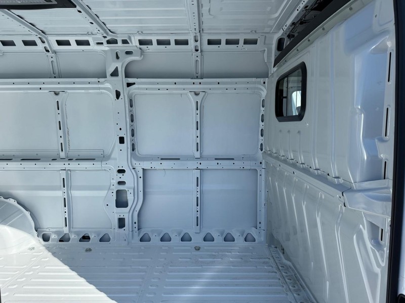 Ram ProMaster Cargo Van Vehicle Image 04