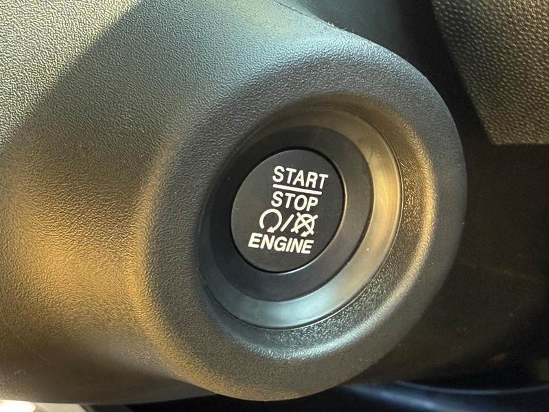 Ram ProMaster Cargo Van Vehicle Image 10