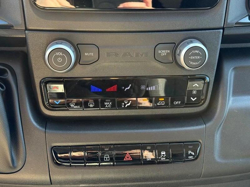 Ram ProMaster Cargo Van Vehicle Image 13