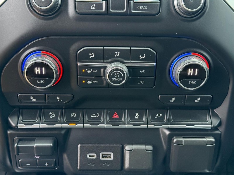 Chevrolet Silverado 1500 Vehicle Image 19