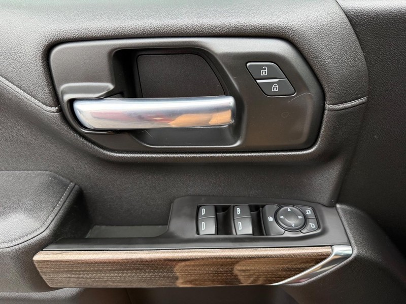 Chevrolet Silverado 1500 Vehicle Image 24