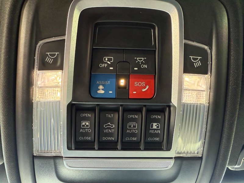 Ram 1500 Vehicle Image 21