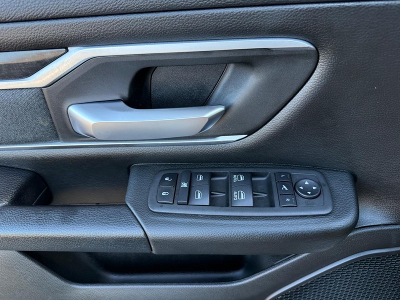 Ram 1500 Vehicle Image 24