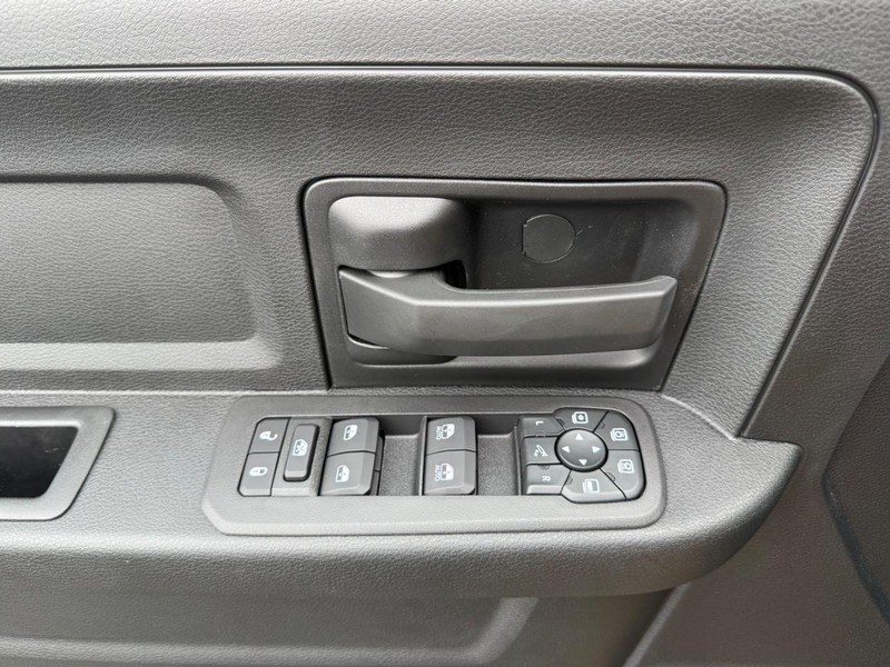 Ram 2500 Vehicle Image 16