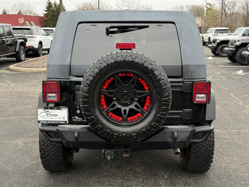 Jeep Wrangler Unlimited Vehicle Image 04