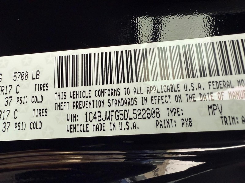 Jeep Wrangler Unlimited Vehicle Image 24