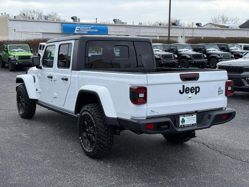 Jeep Gladiator Vehicle Image 05