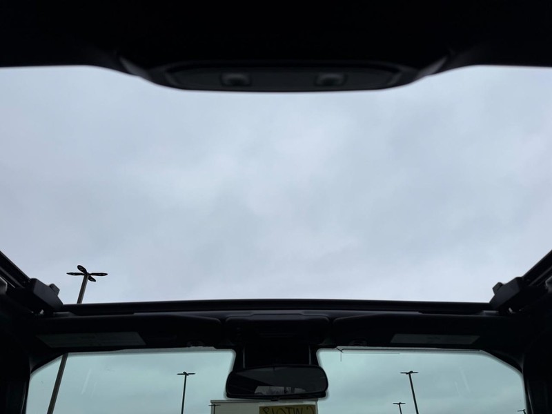 Jeep Wrangler Vehicle Image 05