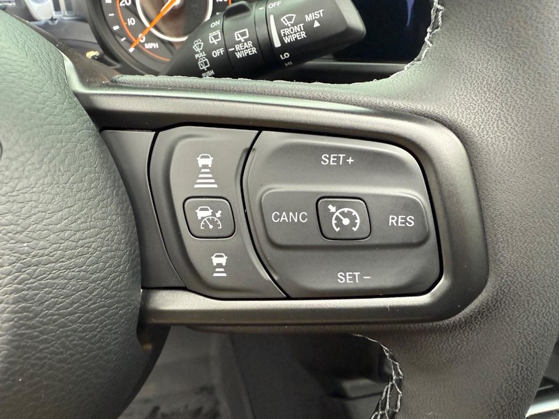 Jeep Wrangler Vehicle Image 09