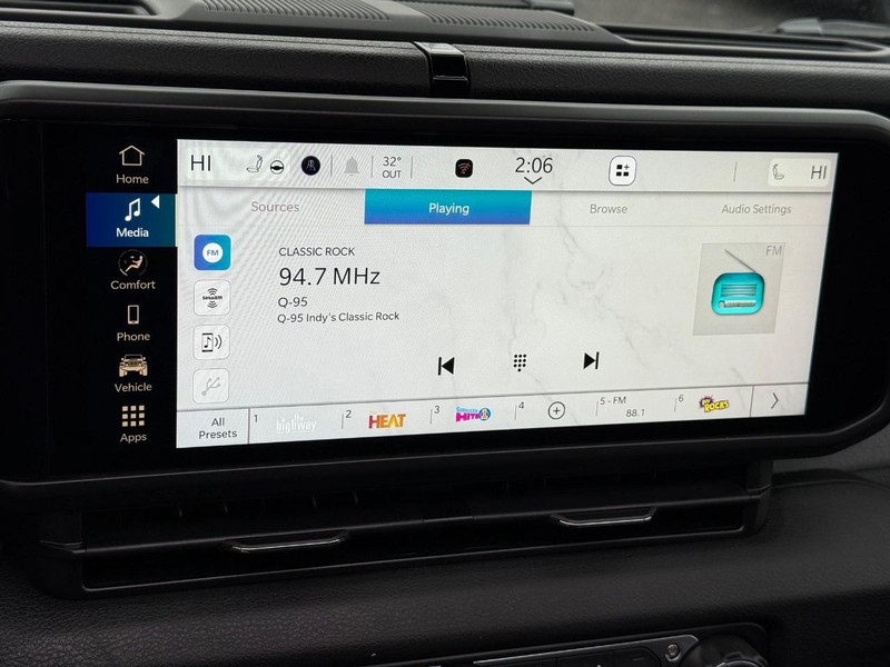 Jeep Wrangler Vehicle Image 12