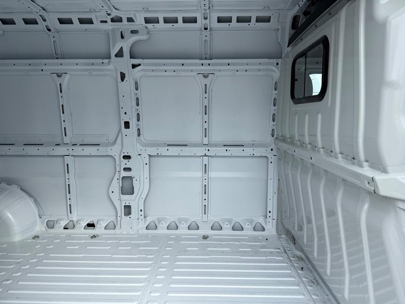 Ram ProMaster Cargo Van Vehicle Image 04