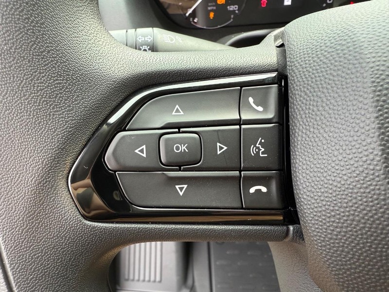 Ram ProMaster Cargo Van Vehicle Image 08