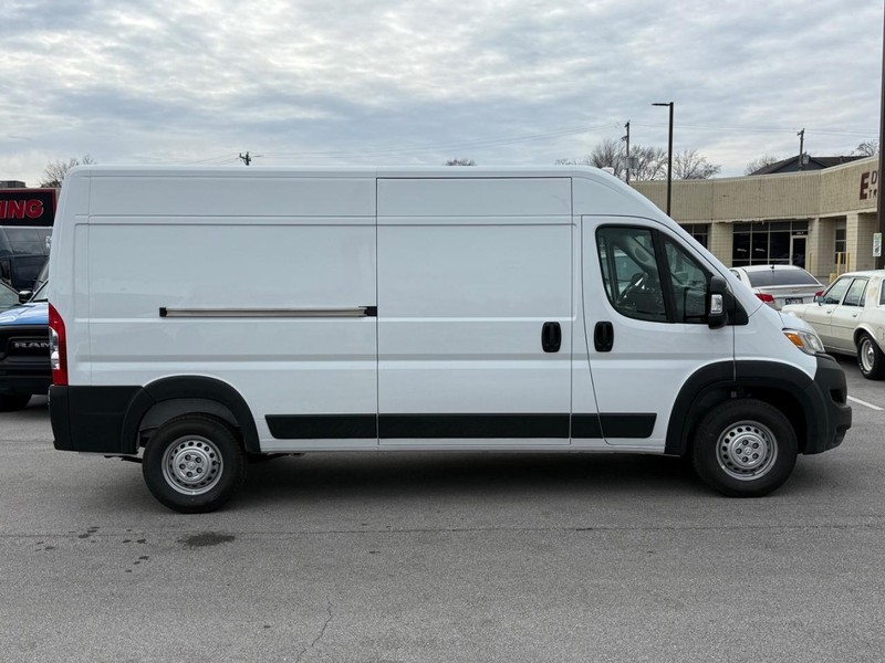 Ram ProMaster Cargo Van Vehicle Image 02