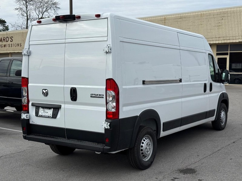 Ram ProMaster Cargo Van Vehicle Image 03
