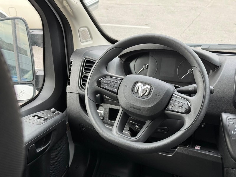 Ram ProMaster Cargo Van Vehicle Image 07