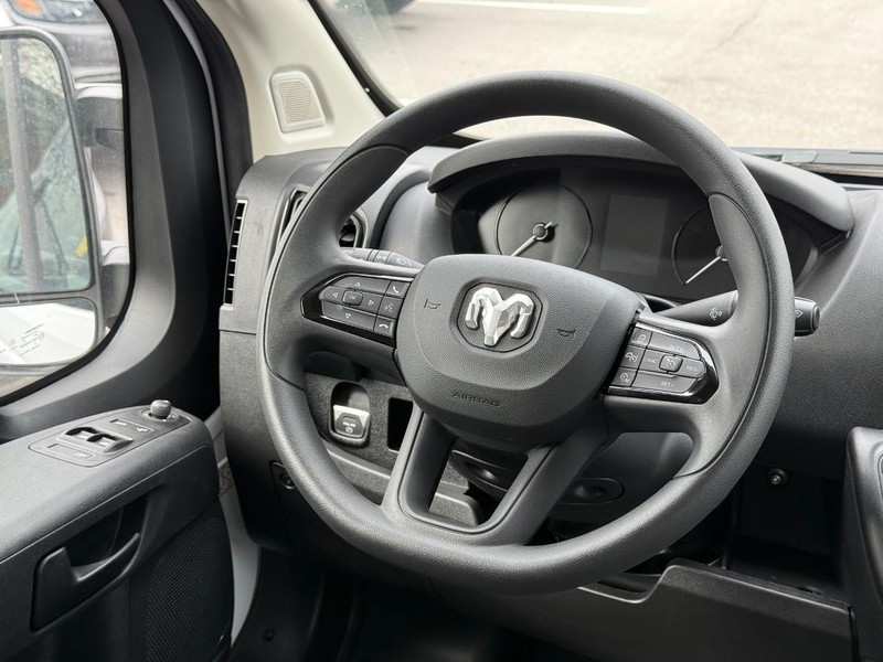 Ram ProMaster Cargo Van Vehicle Image 07