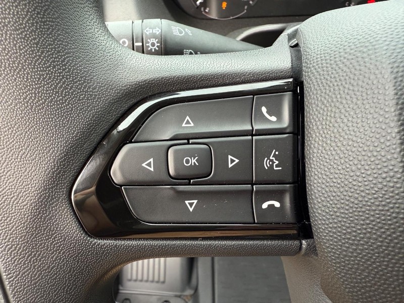 Ram ProMaster Cargo Van Vehicle Image 08