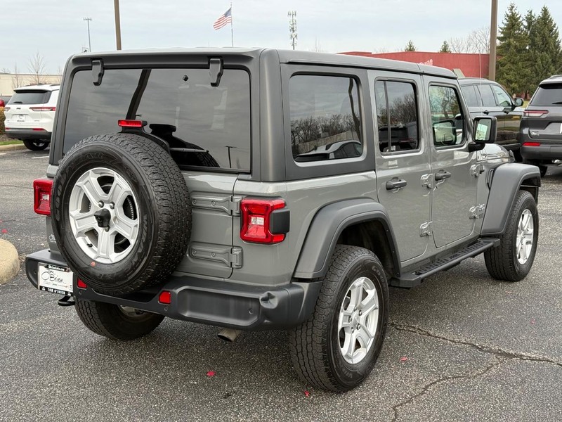 Jeep Wrangler Unlimited Vehicle Image 03