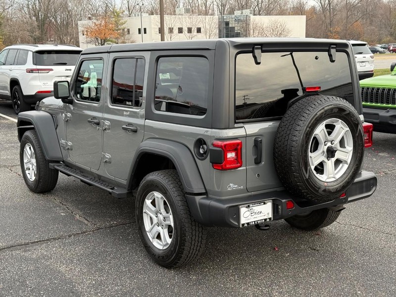 Jeep Wrangler Unlimited Vehicle Image 05