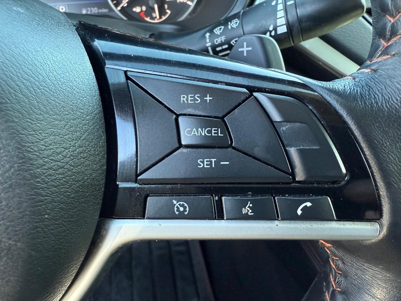 Nissan Altima Vehicle Image 15