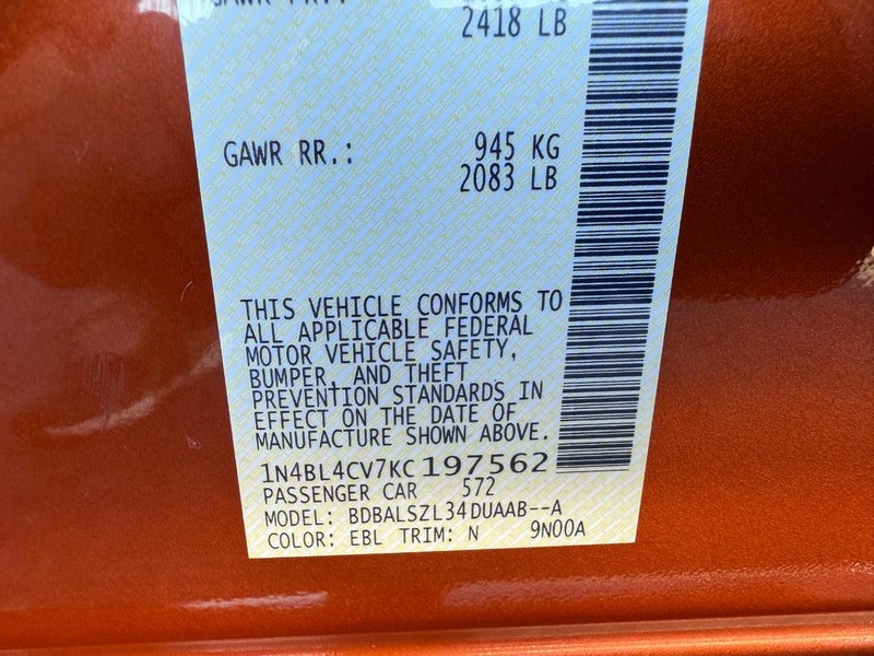 Nissan Altima Vehicle Image 28