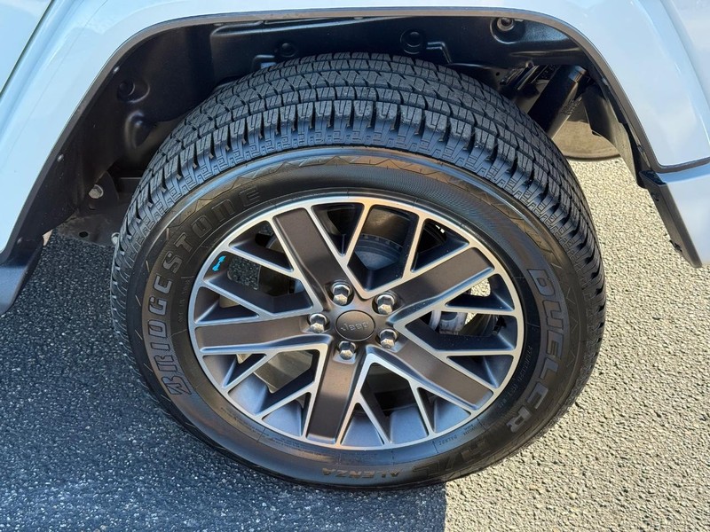 Jeep Wrangler 4xe Vehicle Image 06