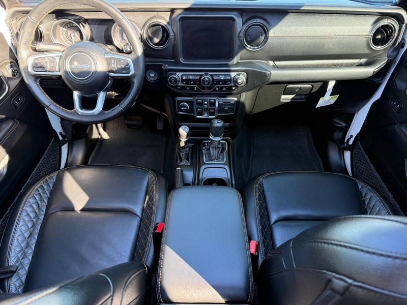 Jeep Wrangler 4xe Vehicle Image 12