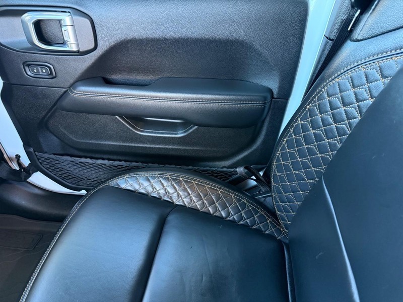 Jeep Wrangler 4xe Vehicle Image 22