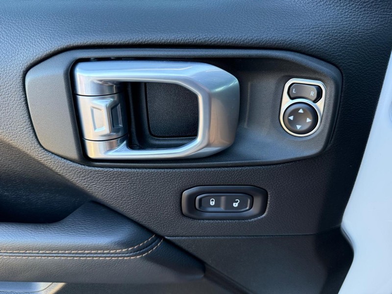 Jeep Wrangler 4xe Vehicle Image 26