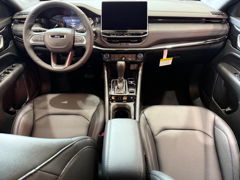 Jeep Compass Vehicle Image 05