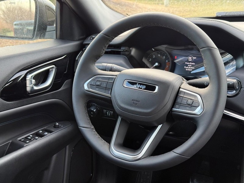 Jeep Compass Vehicle Image 06