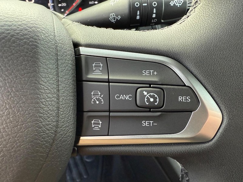 Jeep Compass Vehicle Image 08