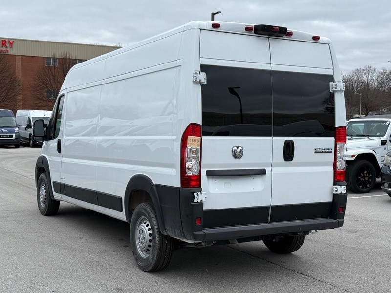 Ram ProMaster Cargo Van Vehicle Image 05