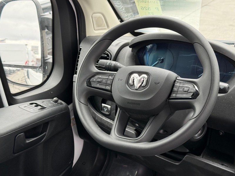 Ram ProMaster Cargo Van Vehicle Image 13