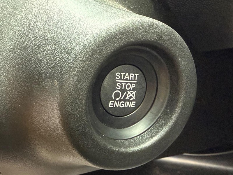 Ram ProMaster Cargo Van Vehicle Image 16