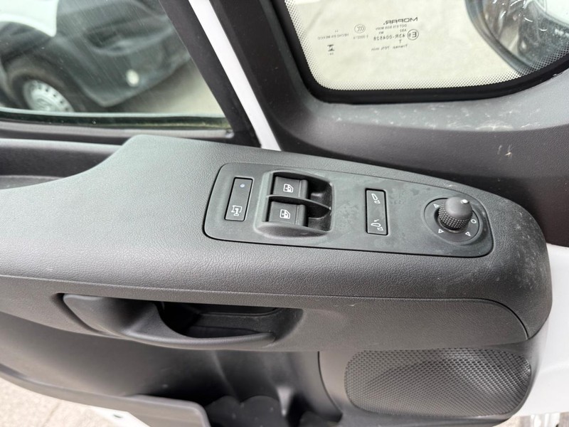 Ram ProMaster Cargo Van Vehicle Image 22