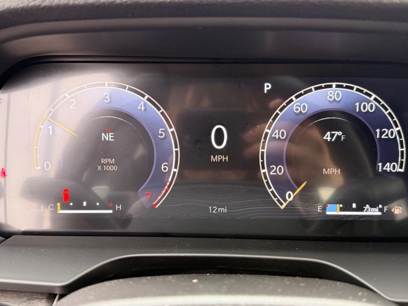 Jeep Grand Cherokee Vehicle Image 18