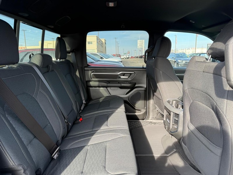 Ram 1500 Vehicle Image 04