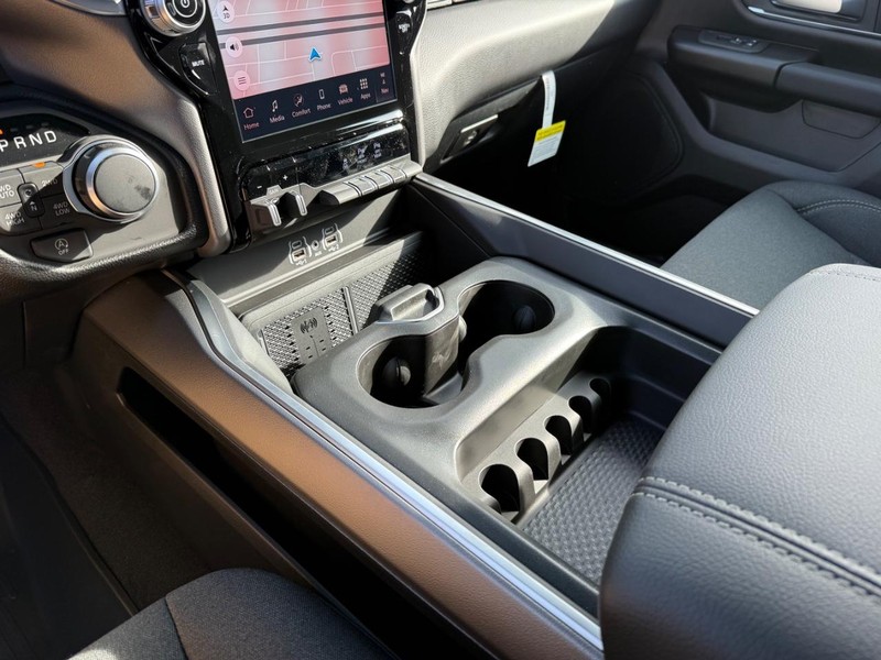 Ram 1500 Vehicle Image 12