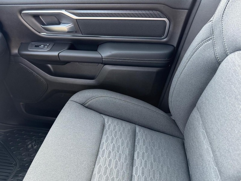 Ram 1500 Vehicle Image 13